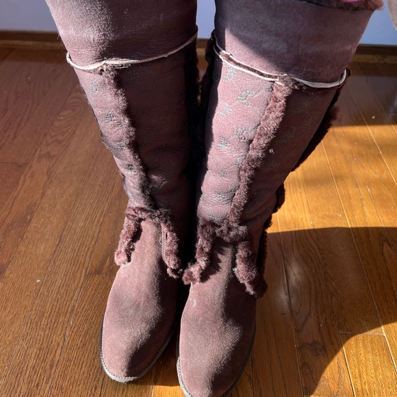 Beautiful Dk Br. BCB Girls fully lined boots like new. If you ❤️ comfortable! - Picture 6 of 10